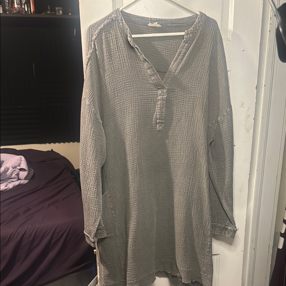 Gray women’s tunic